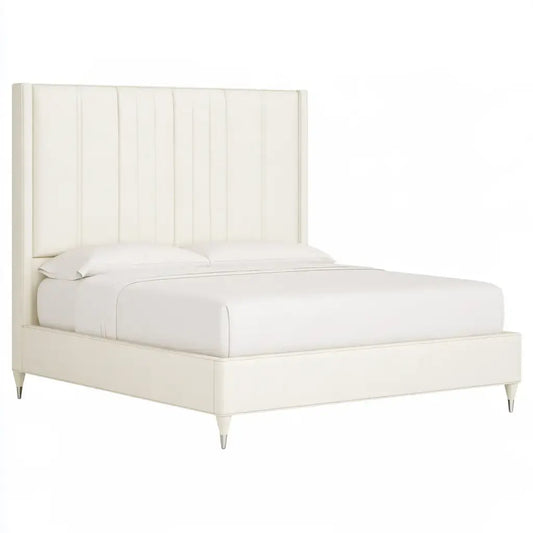 Cama con cabecero claro de paneles verticales - beige - recycledbenchco